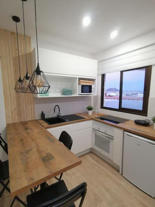 Apartamento Con Vistas Al Mar En El Centro De Corralejo Exterior photo